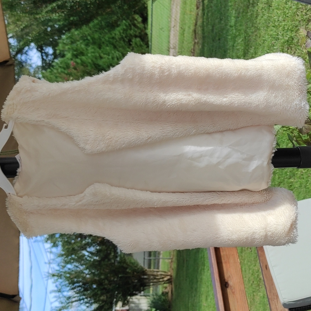 Fur vest girl XL (14-16)